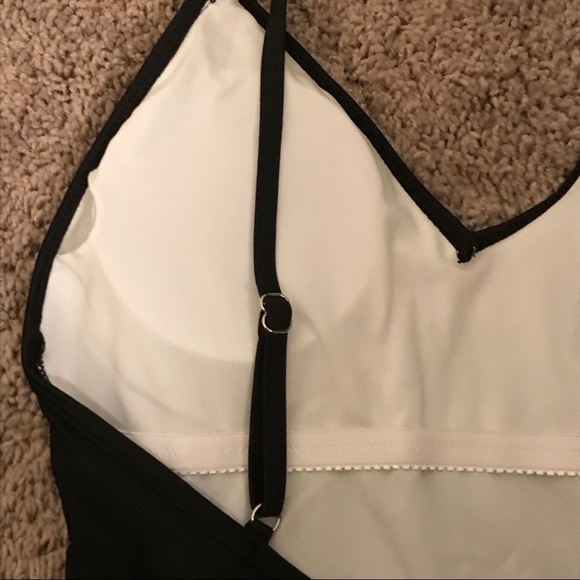 Selena Swimsuit | Black Piping One Piece - Picture 6 of 7